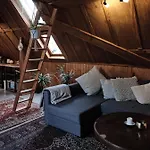 With 3 Apartments, Just Outside Berlin, Near To Tesla Apartment Burig