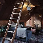 With 3 Apartments, Just Outside Berlin, Near To Tesla * Burig