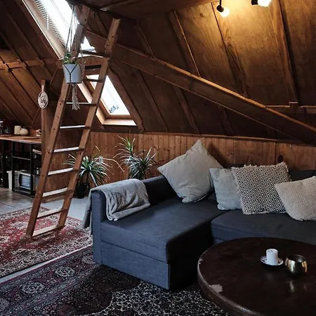 With 3 Apartments, Just Outside Berlin, Near To Tesla Διαμέρισμα Burig