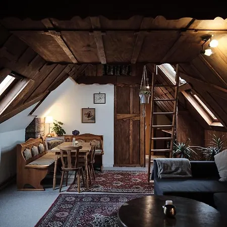With 3 Apartments, Just Outside Berlin, Near To Tesla Apartament *