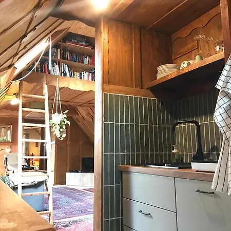 With 3 Apartments, Just Outside Berlin, Near To Tesla Apartament