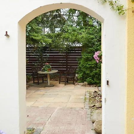 With 3 Apartments, Just Outside Berlin, Near To Tesla *