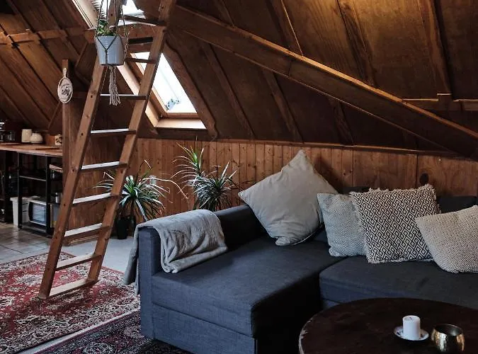 With 3 Apartments, Just Outside Berlin, Near To Tesla Apartment Burig