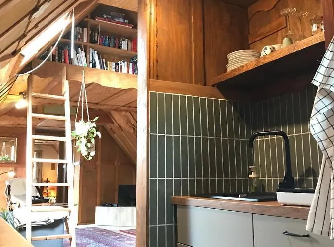 With 3 Apartments, Just Outside Berlin, Near To Tesla Apartment