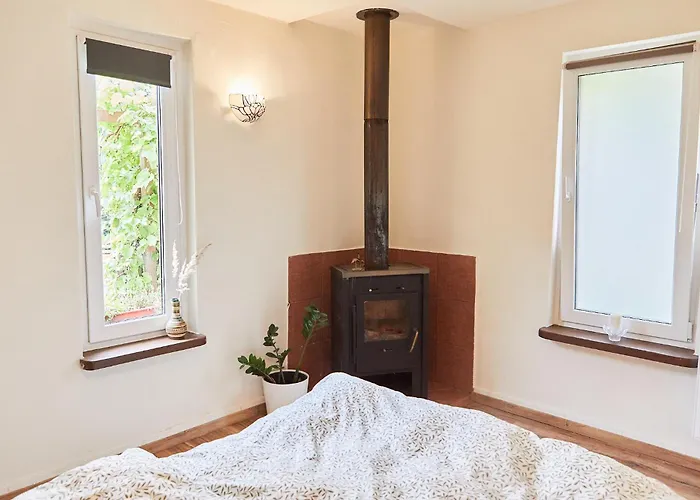 With 3 Apartments, Just Outside Berlin, Near To Tesla *