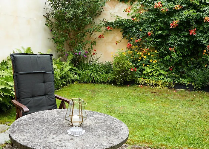 With 3 Apartments, Just Outside Berlin, Near To Tesla *