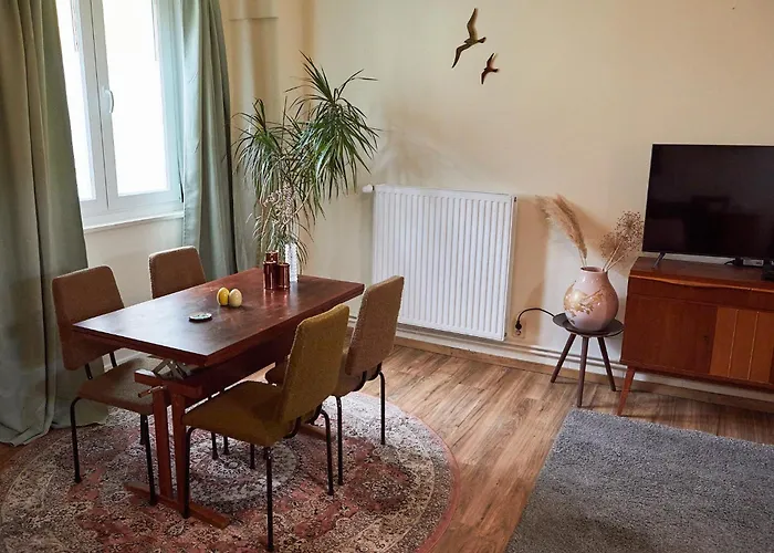 With 3 Apartments, Just Outside Berlin, Near To Tesla * Burig