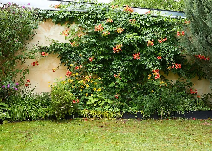 With 3 Apartments, Just Outside Berlin, Near To Tesla Burig