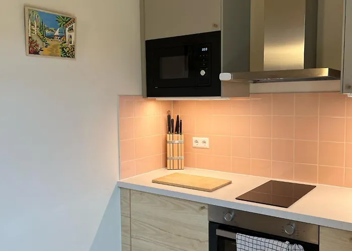 With 3 Apartments, Just Outside Berlin, Near To Tesla * Burig